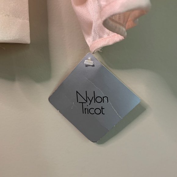 NWT Vintage Shadowline Night Shirt Long-Sleeve with Floral Embroidered Neckline - Picture 9 of 10